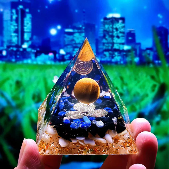 BowLift | Orgonite Pyramid with Amethyst Pendulum – Energy, Protection and Decoration