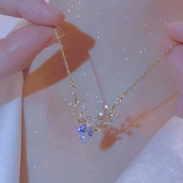 BowLift | Regal Reindeer Charming Necklace