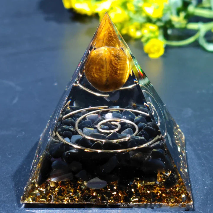 Orgonite Pyramid with Amethyst Pendulum – Energy, Protection and Decoration | Bowlift