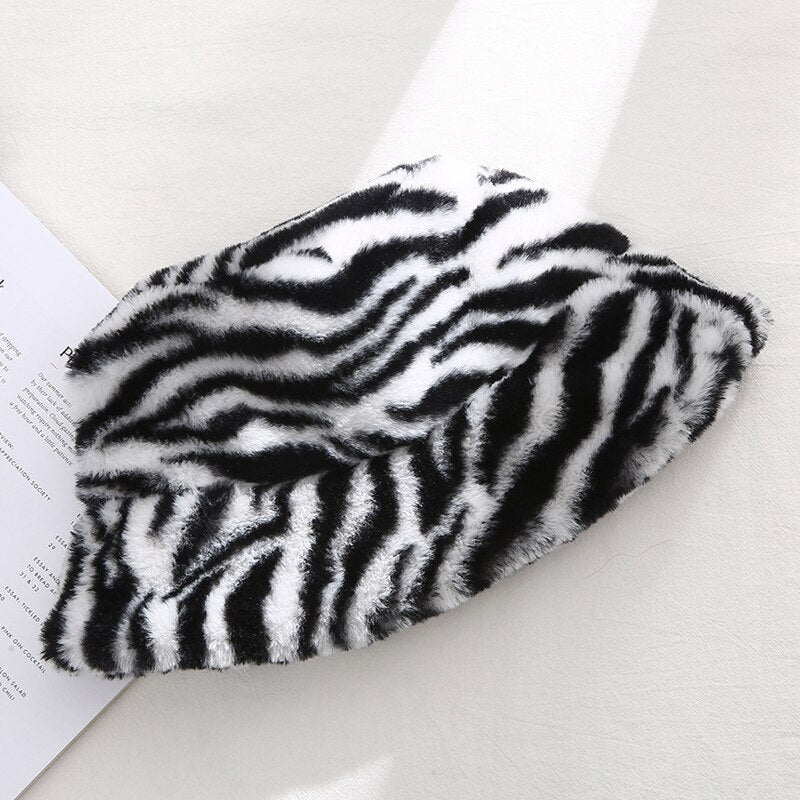BowLift | Velvet Soft Winter Hat Luxury Plush – Warm Unisex Bucket Hat for Cold Days