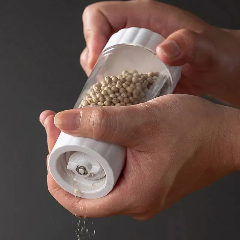 BowLift | Designer Pepper Mill with Transparent Body