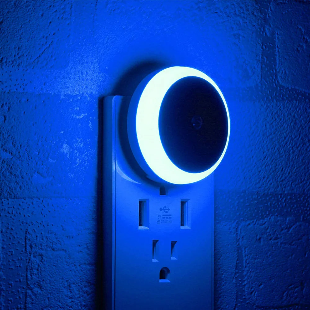 BowLift | NOXORA LED night light | Twilight sensor & automatic dimming | Plug-in light | Warm white