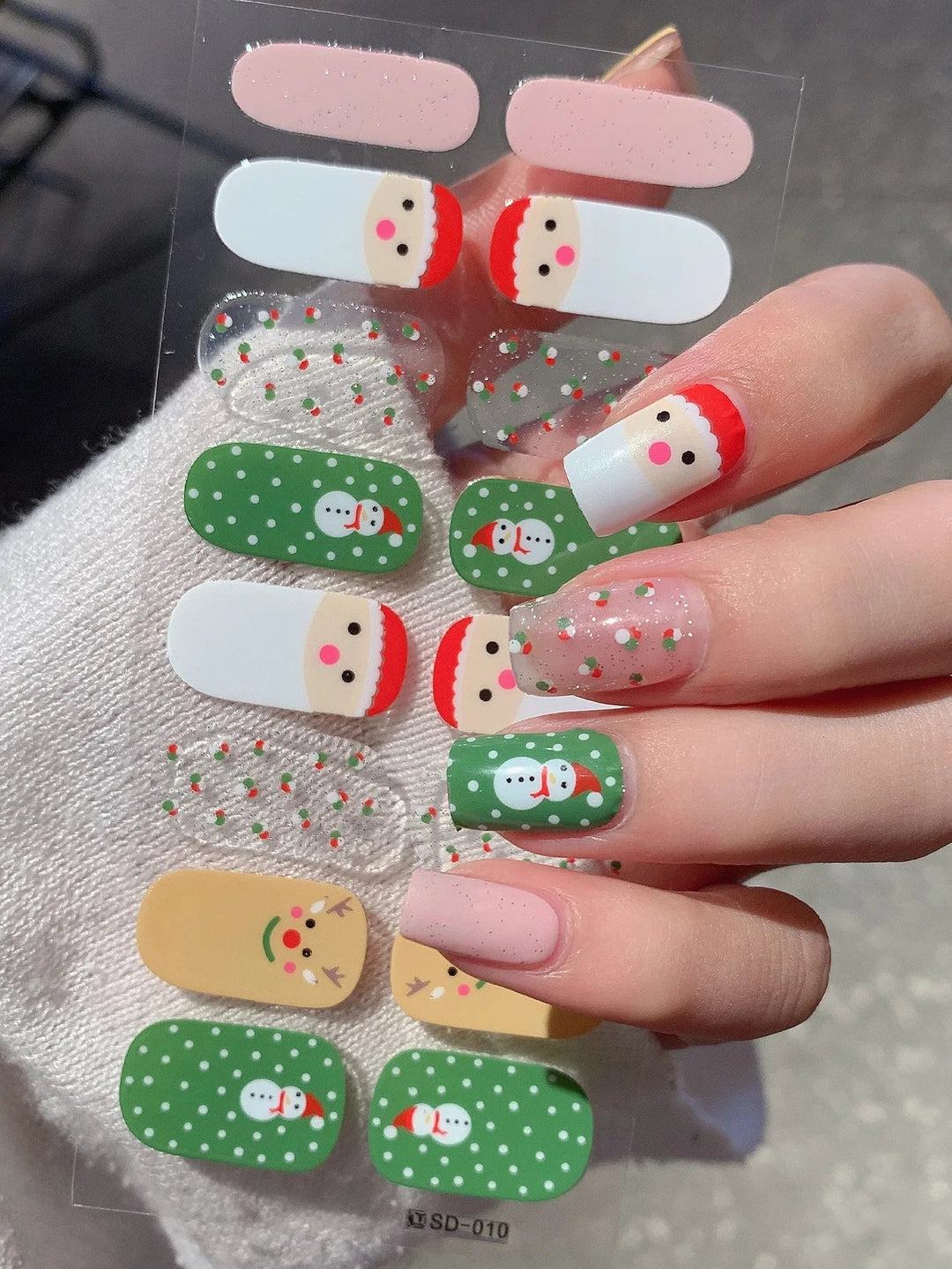 BowLift | Christmas Nail Stickers | Festive Designs | Easy to Apply