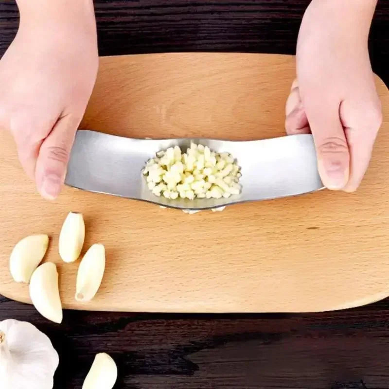 BowLift | KnobiPro Garlic Press | Manual | Stainless Steel | Robust Design & Easy Handling | 19 × 4 cm