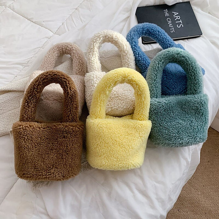 BowLift | Cuddly Plush Mini Bucket Bag