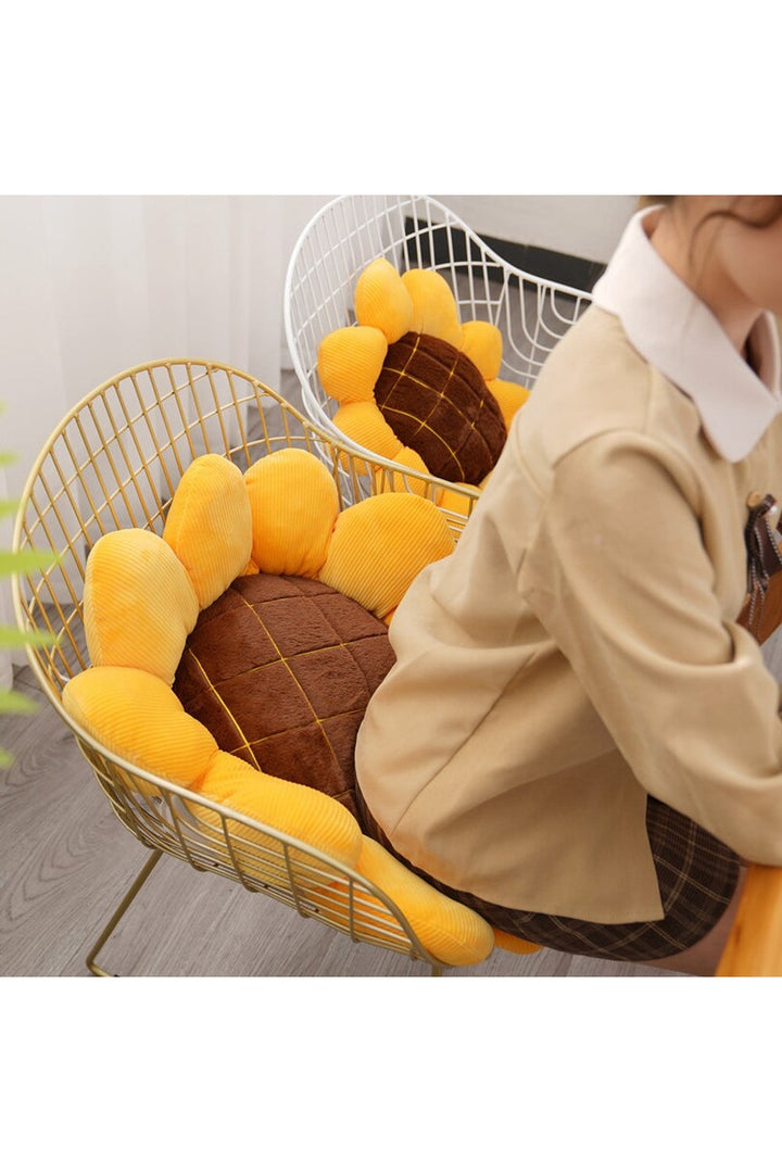 Cozy Sunflower Plush Nap Pillow | Bowlift