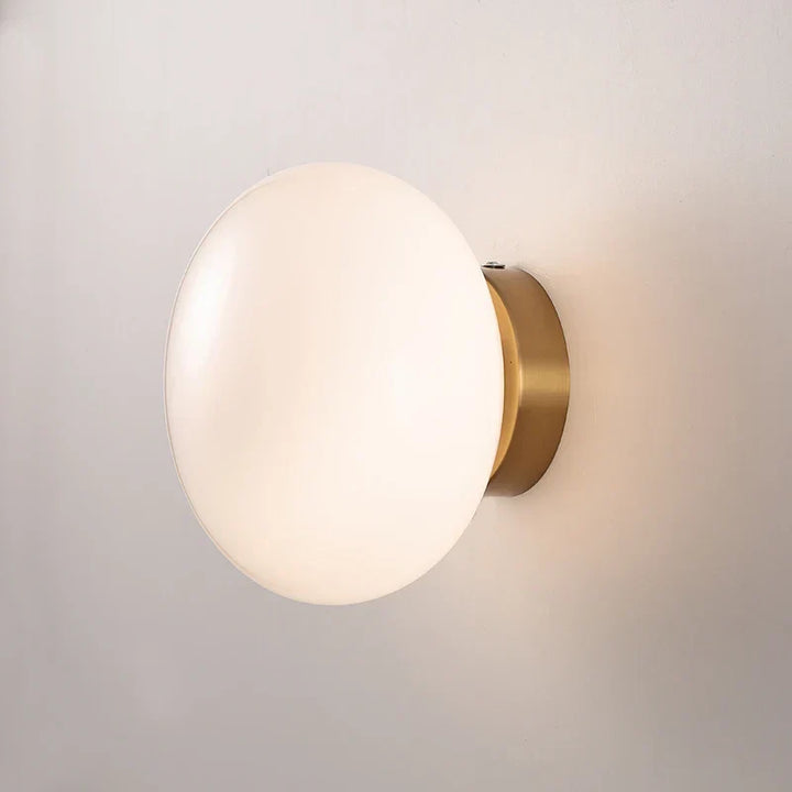BowLift | BrassAura – Elegant Wall and Ceiling Lamp with Brass Detailing