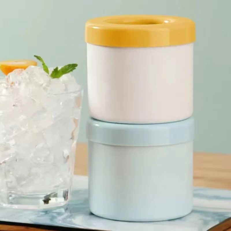 BowLift | Essential Round Silicone Ice Cube Maker