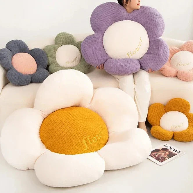 BowLift | Daisy Cushion
