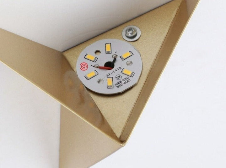 BowLift | TriGlow – Triangular Wall Lamp for Sleek, Modern Lighting