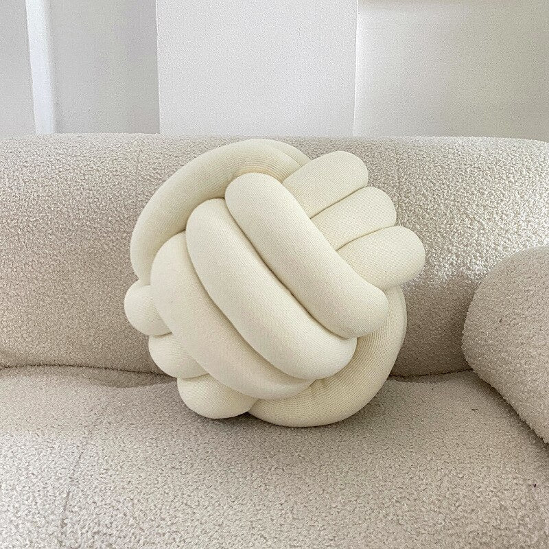 BowLift | Knot Pillow