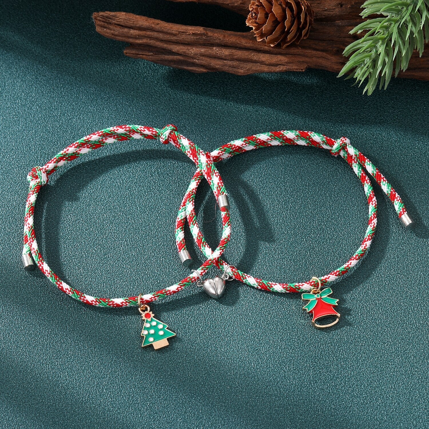 BowLift | Holiday Hugs Magnetic Bracelet