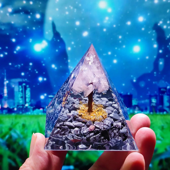 BowLift | Orgonite Pyramid with Amethyst Pendulum – Energy, Protection and Decoration