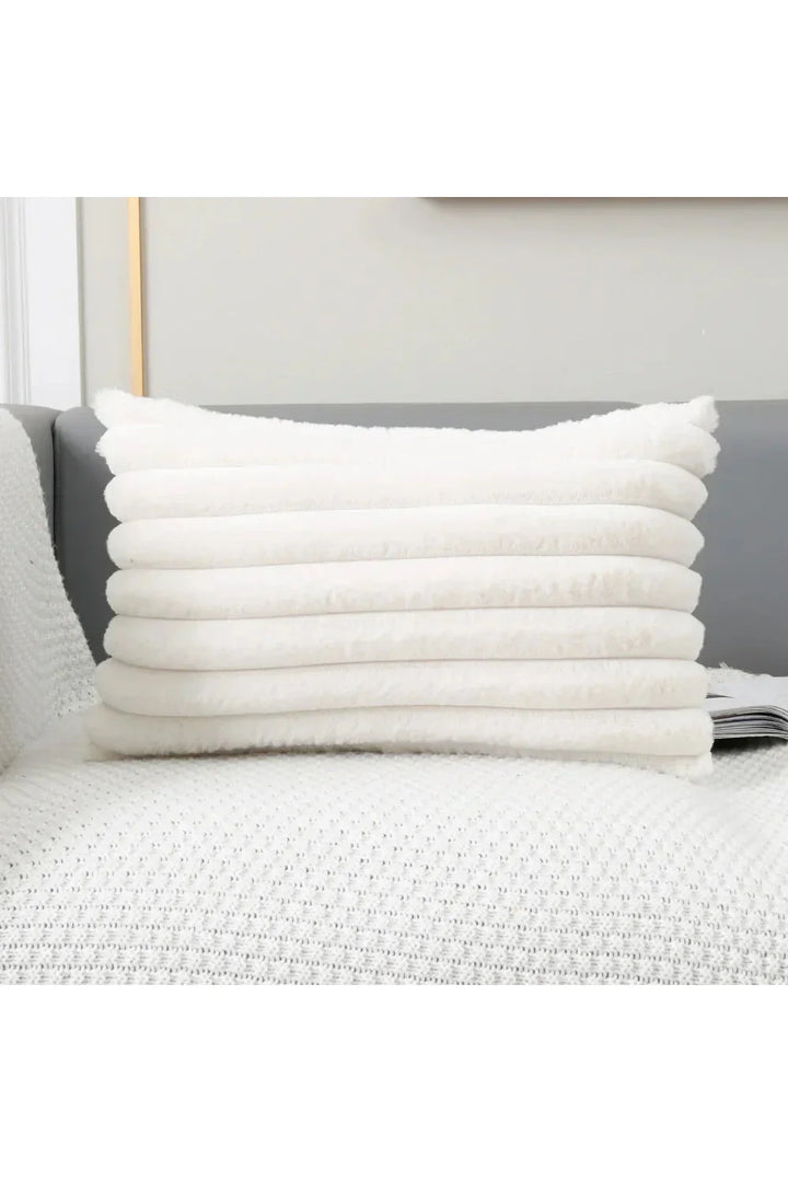 White plush pillow cover | Bowlift