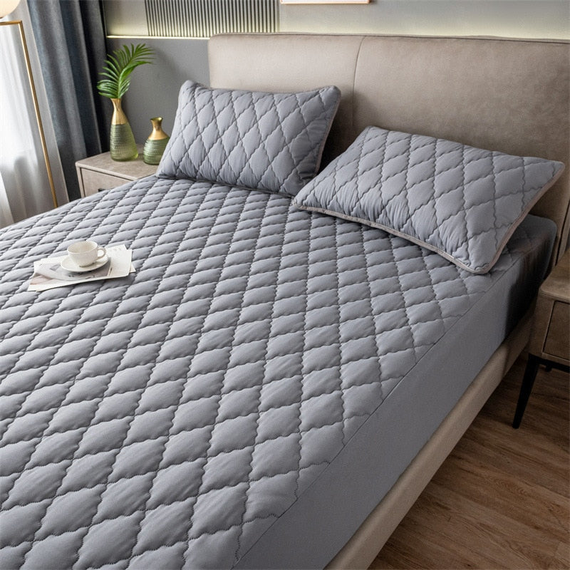 Anti-Slip Waterproof Mattress Cover | Bowlift