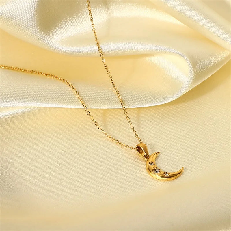 BowLift | 18k Diamond Adorned Crescent Moon Necklace