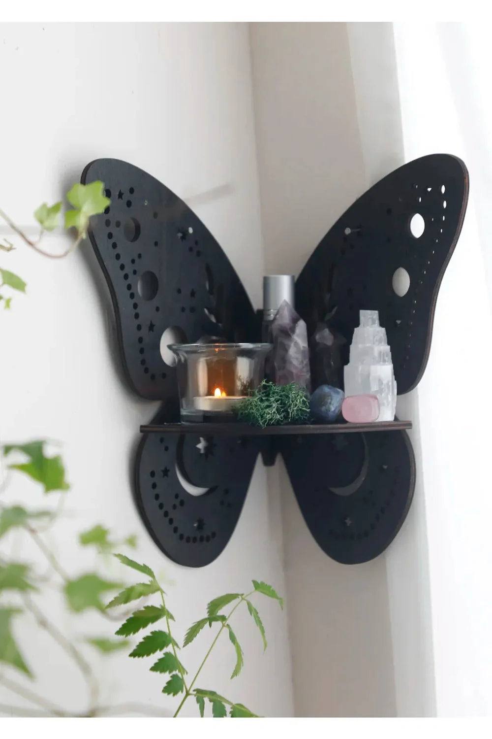 Crystal Wall Shelf | Bowlift