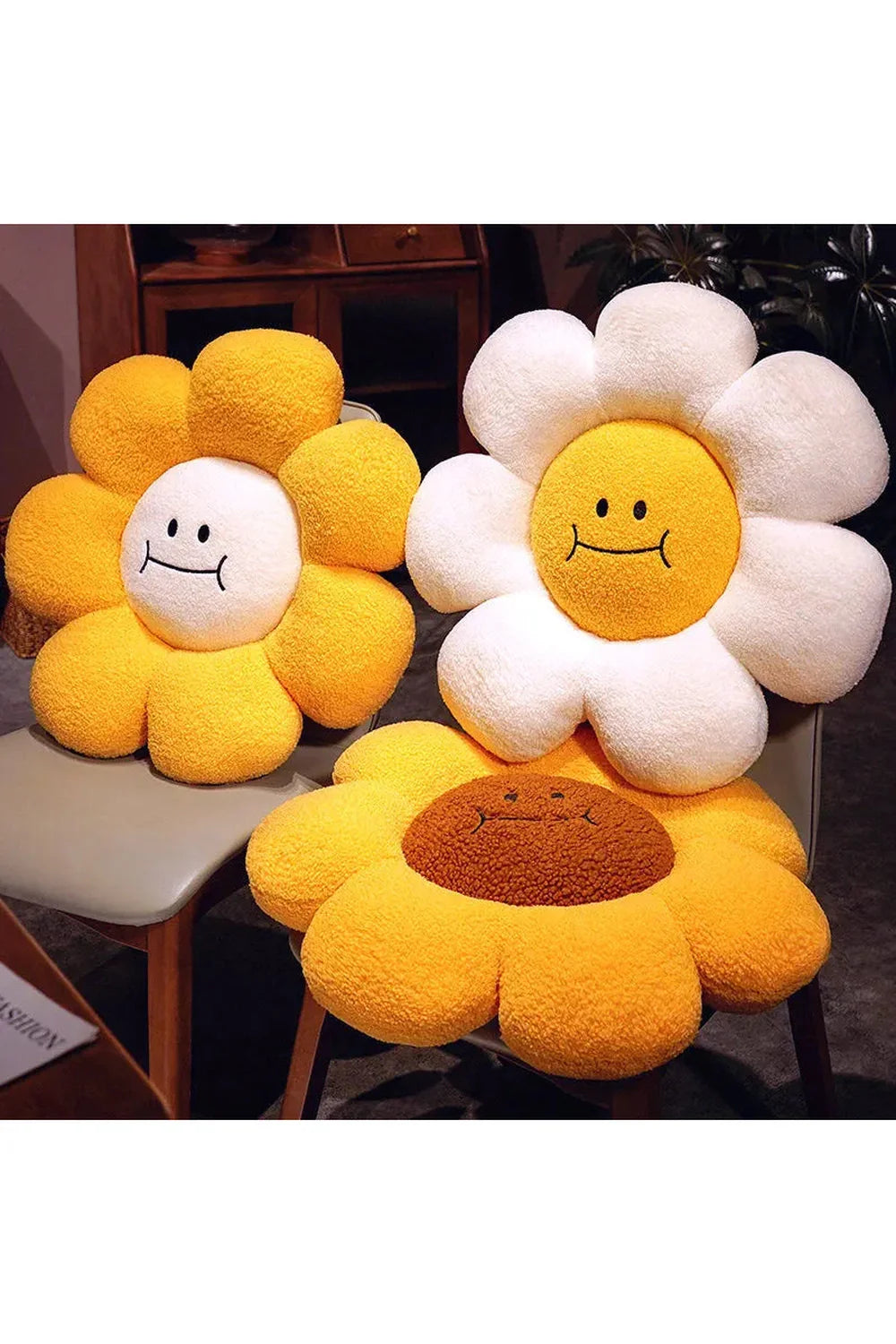 Smile Cushion | Bowlift