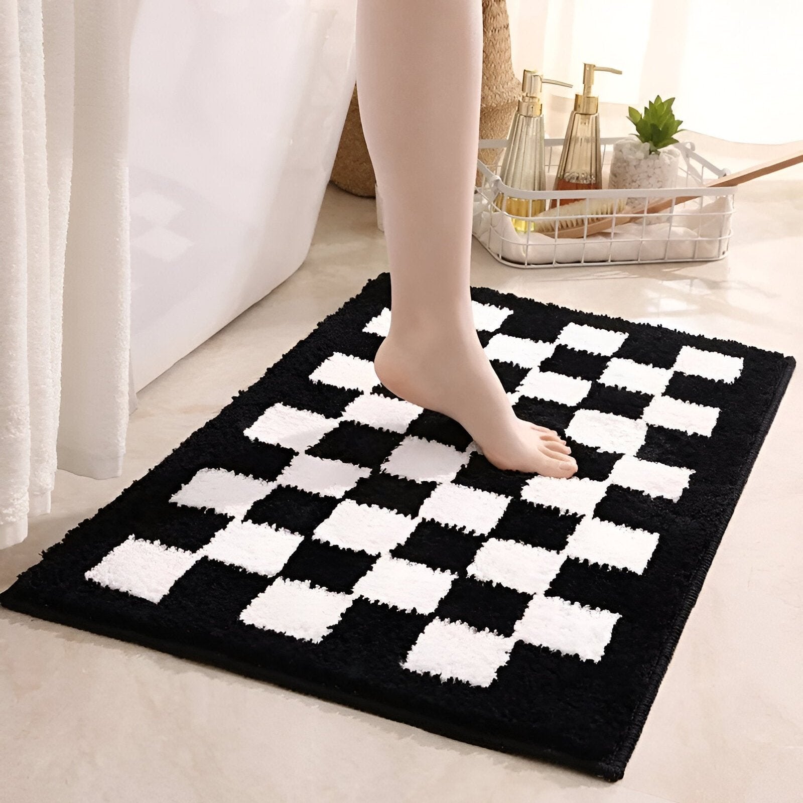 BowLift | Plush Checkered Bath Mat