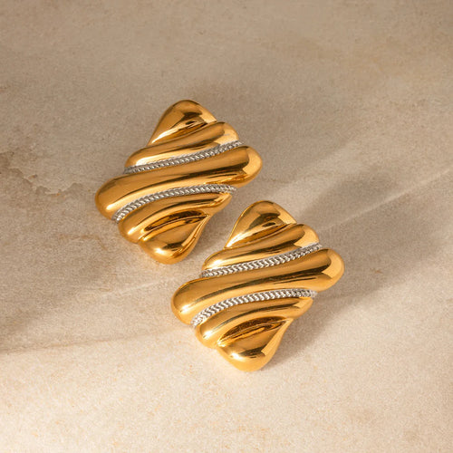 BowLift | Chunky Two Tone Wavy Square Earrings