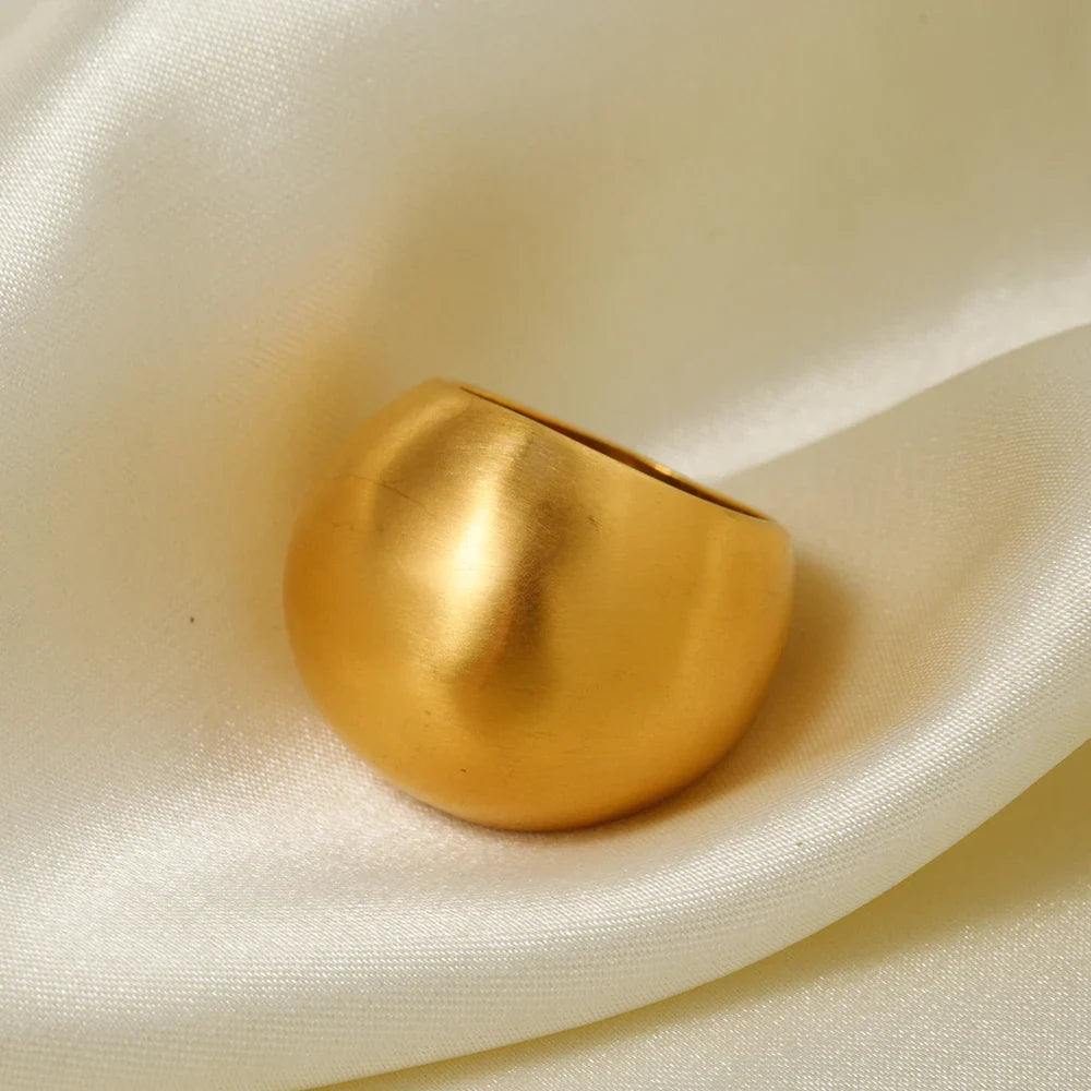 BowLift | 18k Bold Round Brushed Ring