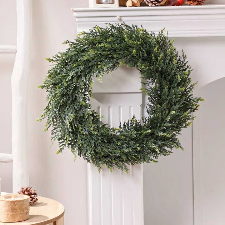 BowLift | Verdania | Artificial Cedar Wreath | Evergreen | 30 cm Ø | Low Maintenance Decor for Home & Garden