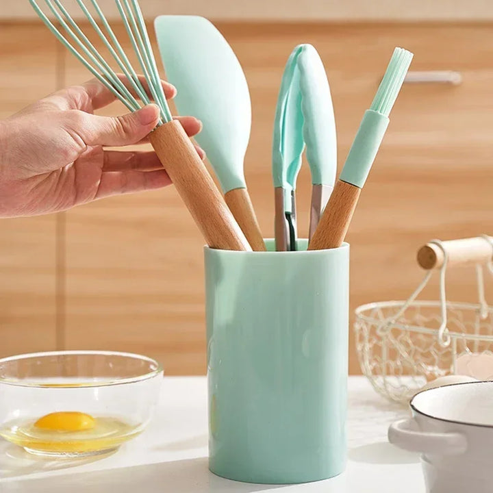 ChefEase – 12-piece silicone kitchen utensil set with wooden handles Bowlift
