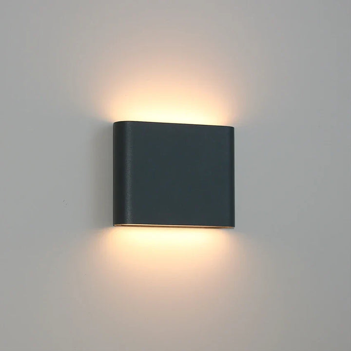 Weatherproof LED wall light, Robust decorative wall lamp for indoor and outdoor use | Bowlift