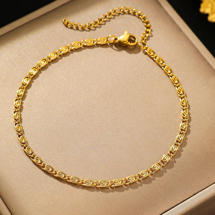 BowLift | Minimal Spiral Link Bracelet