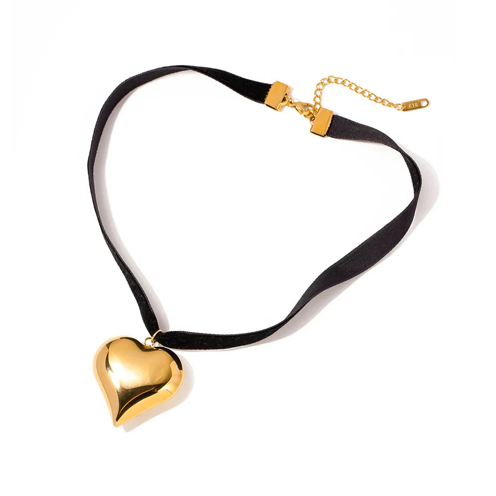 BowLift | Chunky Heart Strap Necklace