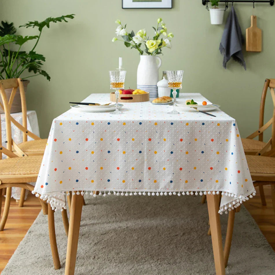 BowLift | Floral tablecloth