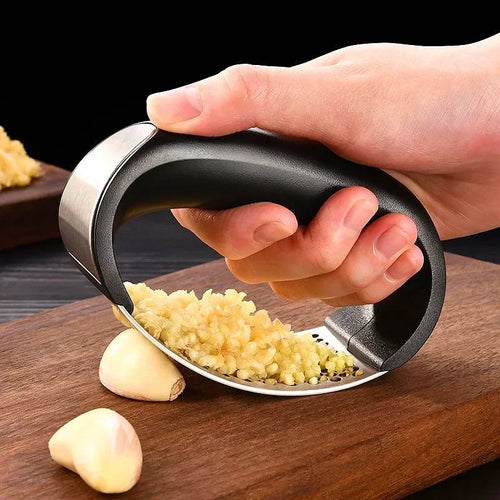 BowLift | Steel strength of garlic pressing in your kitchen!