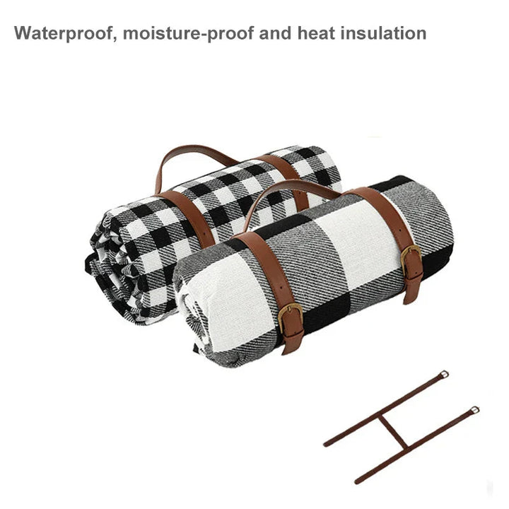 Picnic blanket water-repellent with leather carrying strap | Bowlift