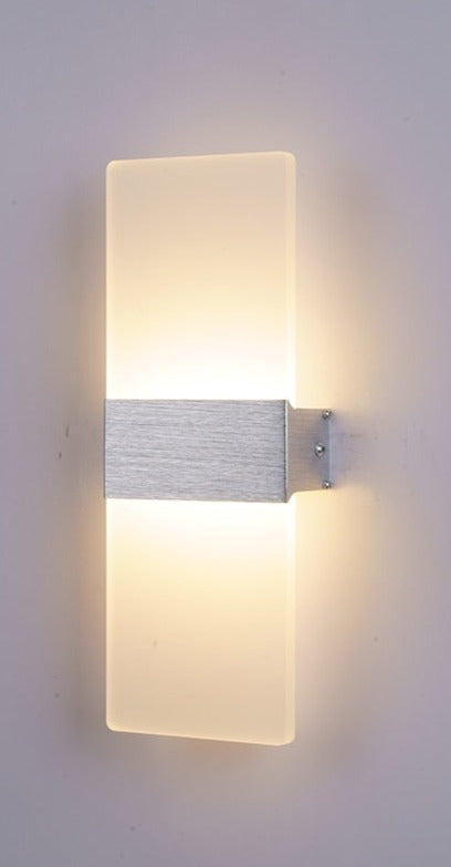 BowLift | SoftBeam – Streamlined Wall Lamp Perfect for Bedrooms