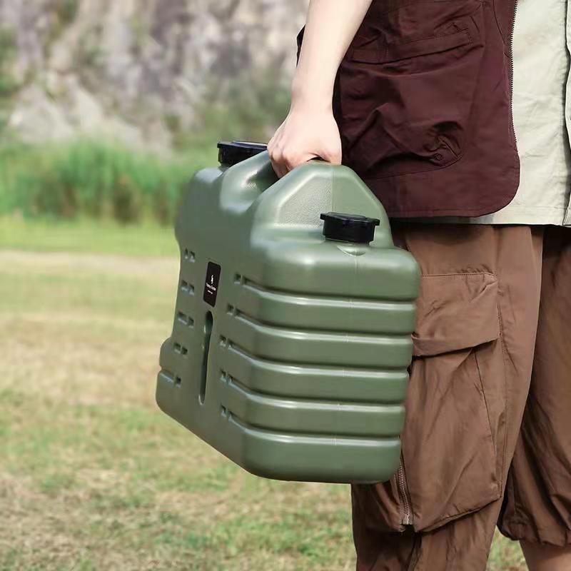 Portable Built-in Tap Camping Water Tank | Bowlift