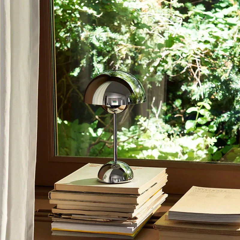 BowLift | Adjustable LED Lamp with Gentle Glow
