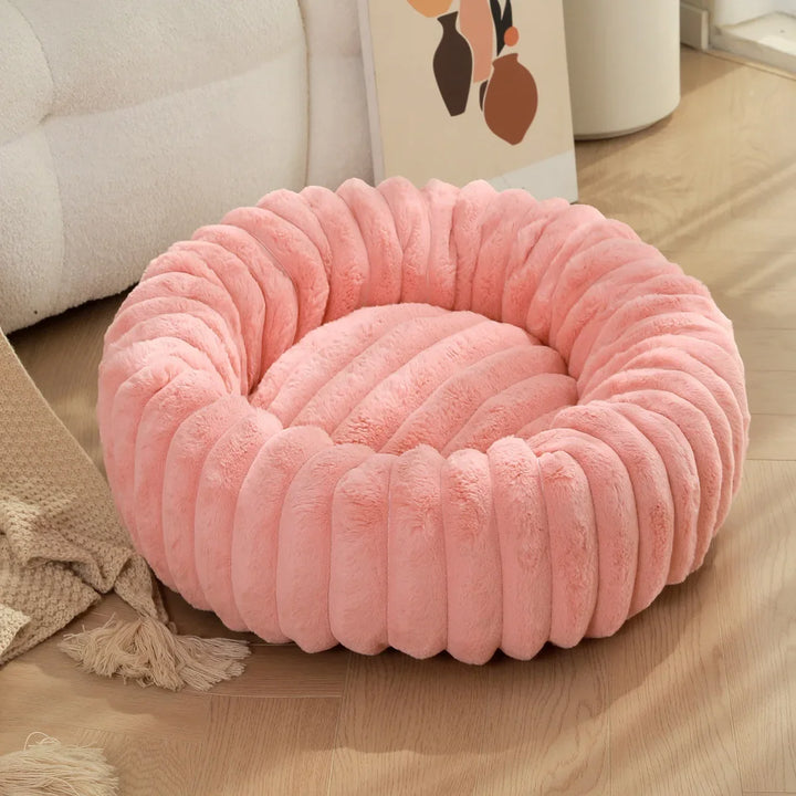 Round donut dog bed made of plush with non-slip bottom Bowlift