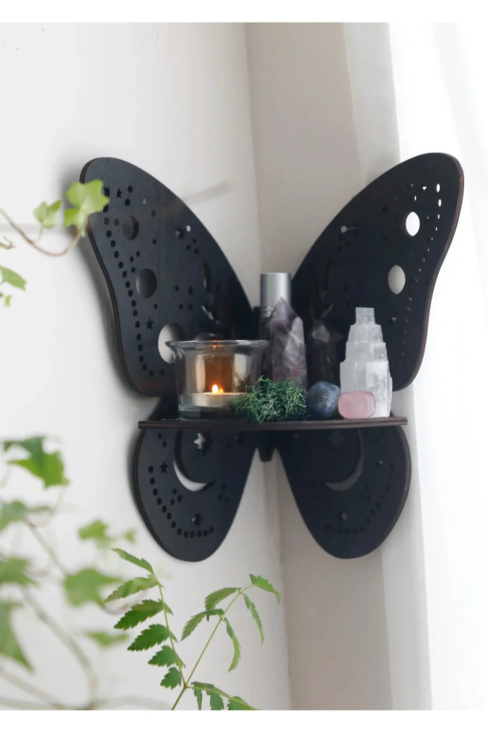 Crystal Wall Shelf | Bowlift