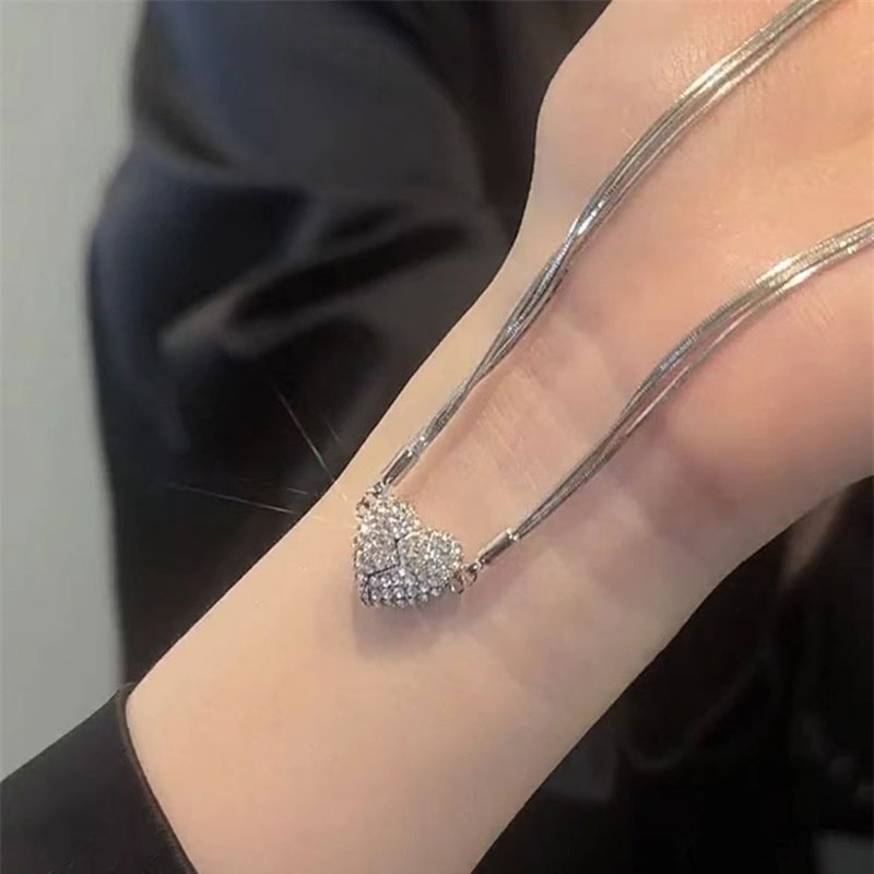 BowLift | Ice Love Magnetic Zircon Heart Necklace