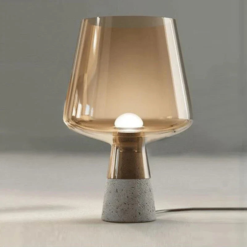 BowLift | Modern desk lamp with a concrete look and elegant appearance