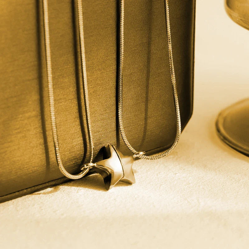 BowLift | Dainty Magnetic Star Necklace Pair