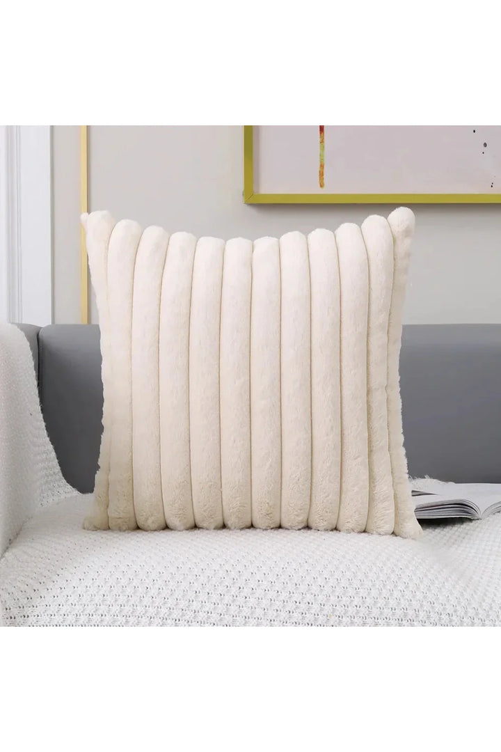 White plush pillow cover | Bowlift