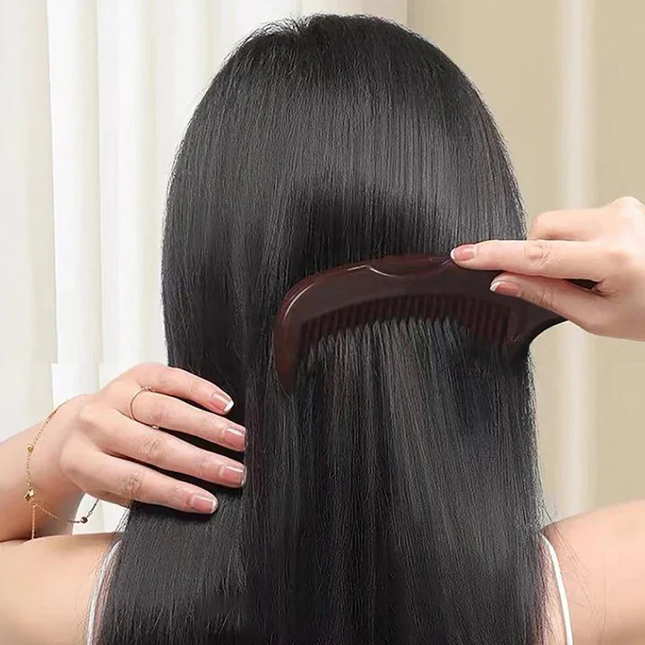 SoinCapillaire - Anti-Dandruff Massage Comb for Shiny Hair Bowlift
