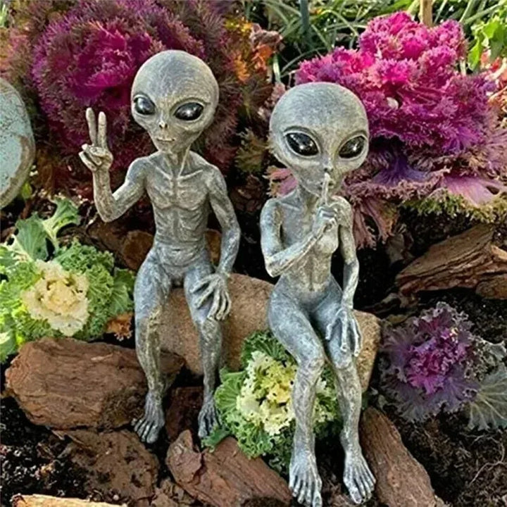 BowLift | Alien Resin Statue UFO Figurine for Garden Decoration