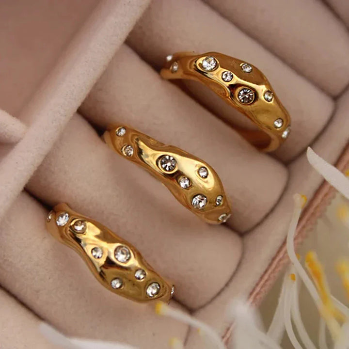 BowLift | Gold Diamond Embedded Ring