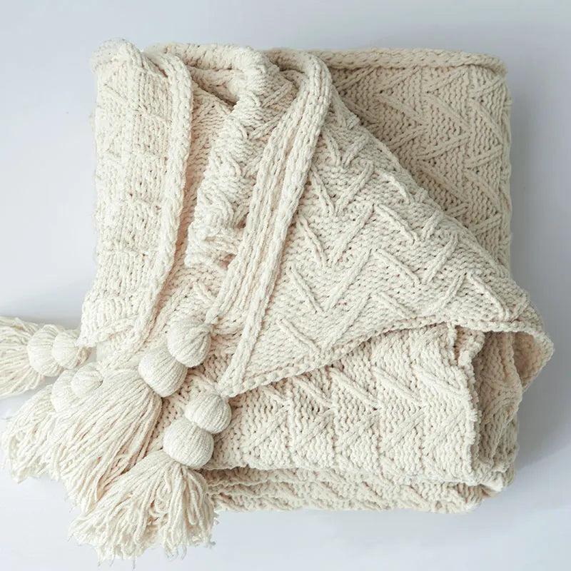 HeartCozy Blanket – Luxe Chenille Blanket with Heart Fringes Bowlift