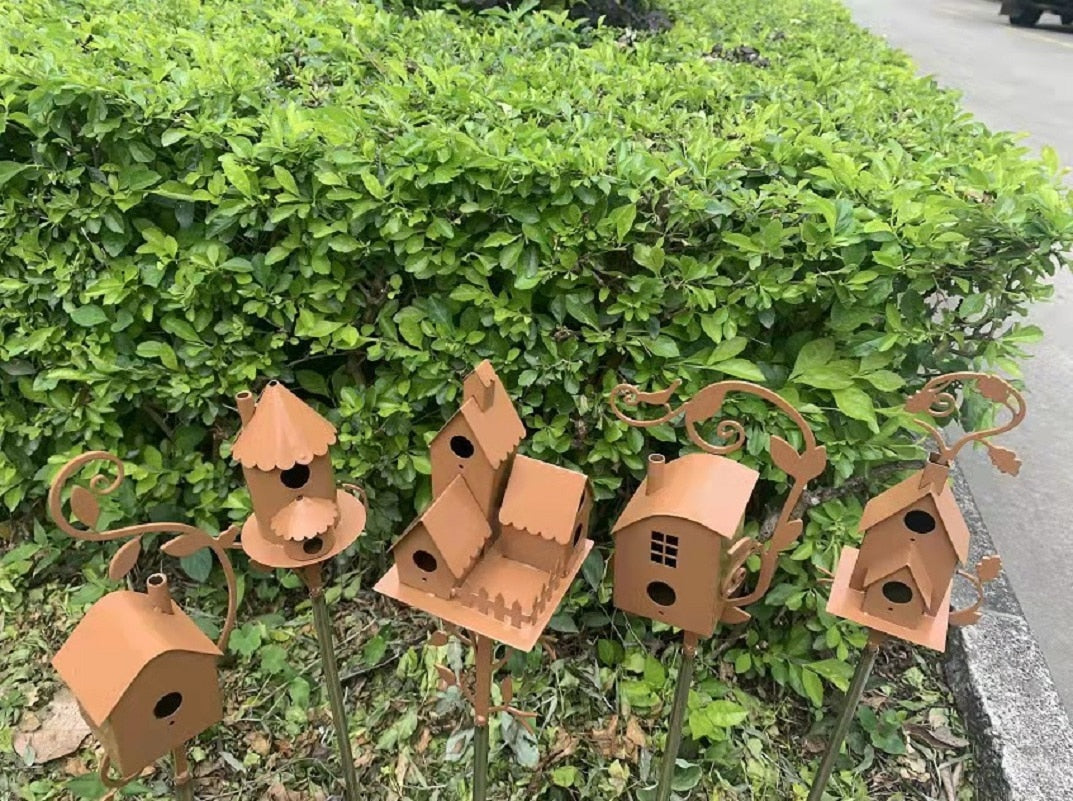 BowLift | Metal Art Birdhouse on Garden Stake - FeatherNest