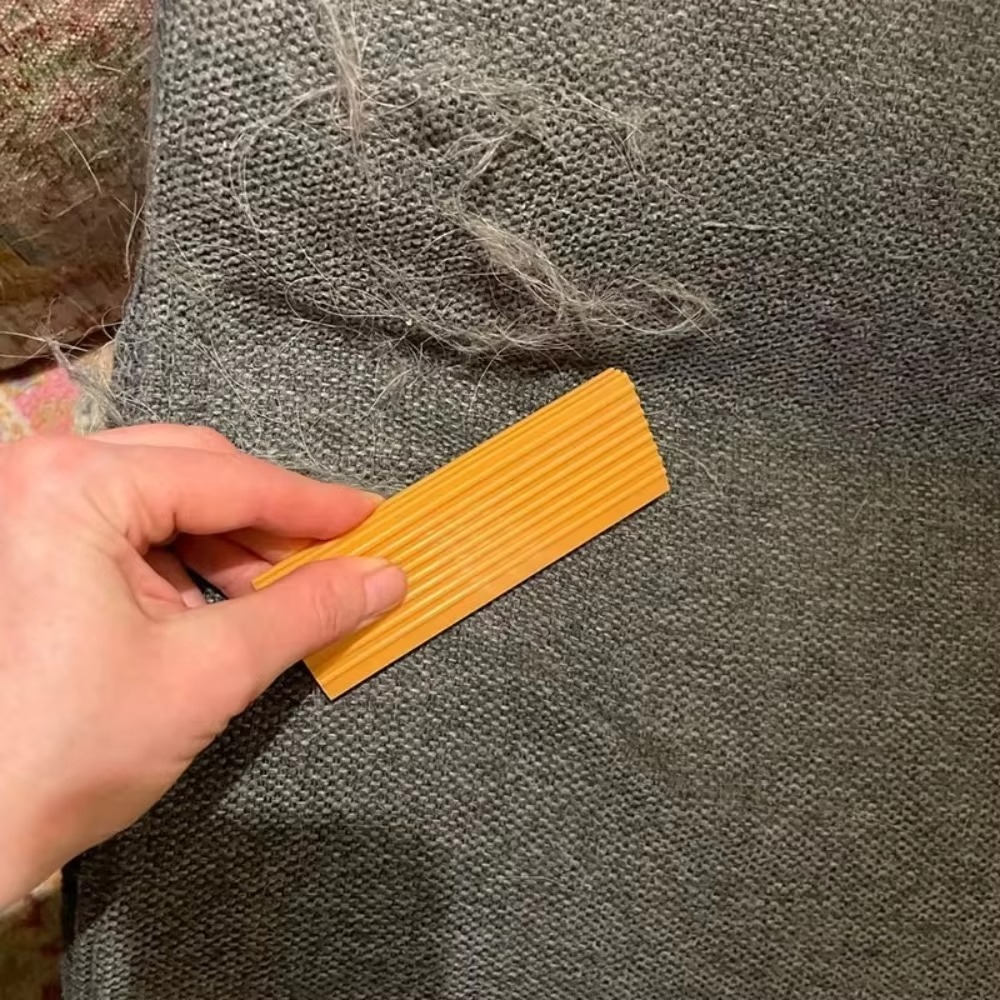 BowLift | Easy Grip Pet Hair Removal Tool for Home Carpets and Upholstery