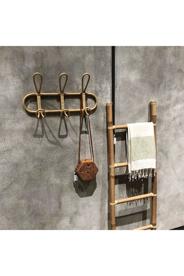 Wall-mounted hooks | Bowlift