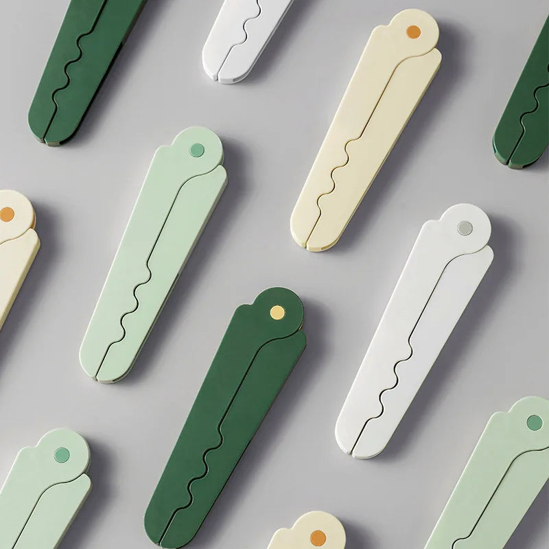 BowLift | Travel Ease Foldable Clothes Hanger